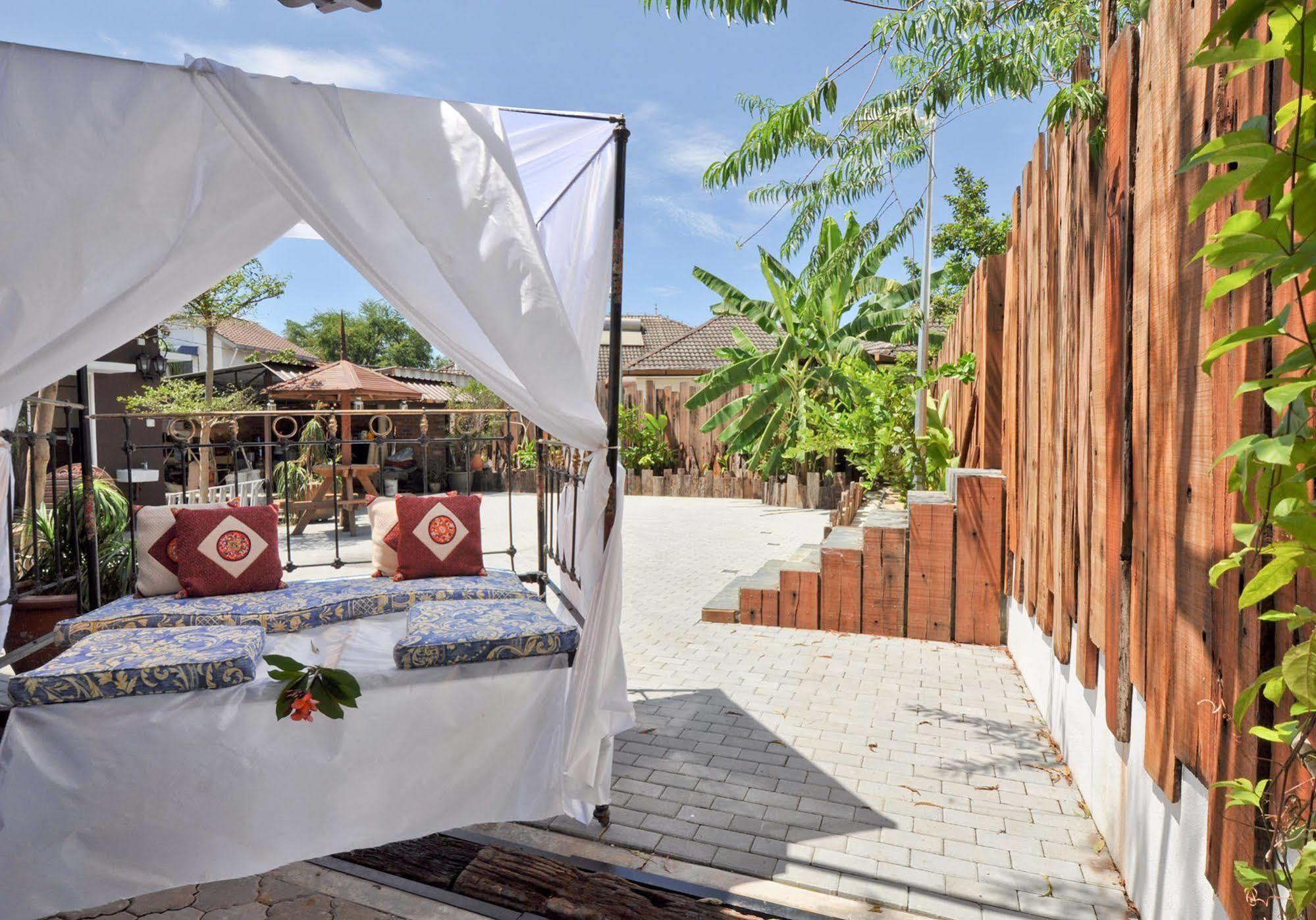 Npf Bali Villa Ipoh Exterior photo